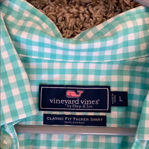 Vineyard Vines Men's Tucker Classic fit long sleeve button-up - Picture 3 of 3